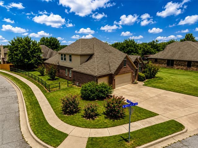 4604 N Narcissus Avenue, Broken Arrow, OK 74012