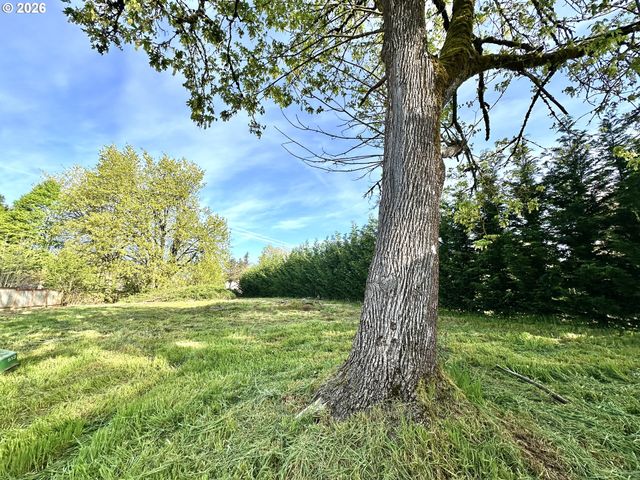 19251 CENTRAL POINT Rd, Oregon City, OR 97045