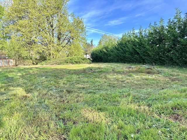 19251 CENTRAL POINT Rd, Oregon City, OR 97045