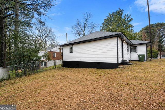 641 Hamilton E Holmes Drive NW, Atlanta, GA 30318