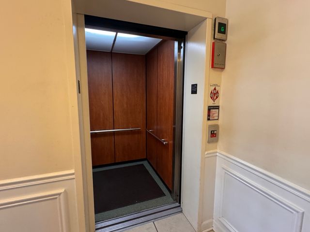 3135 Town Square Drive 104, Rolling Meadows, IL 60008