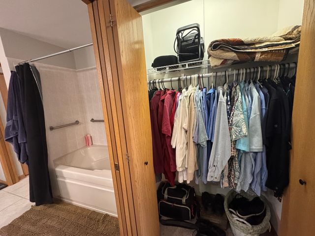 3135 Town Square Drive 104, Rolling Meadows, IL 60008