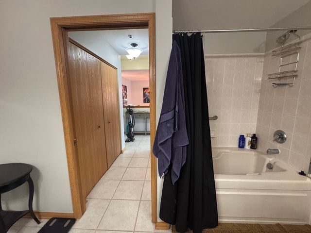 3135 Town Square Drive 104, Rolling Meadows, IL 60008