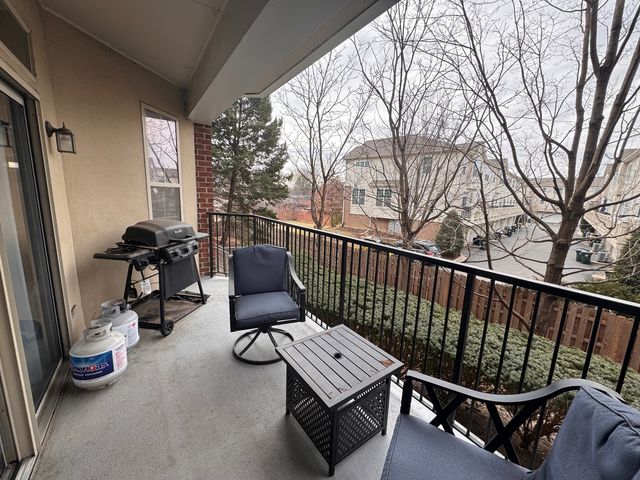 3135 Town Square Drive 104, Rolling Meadows, IL 60008