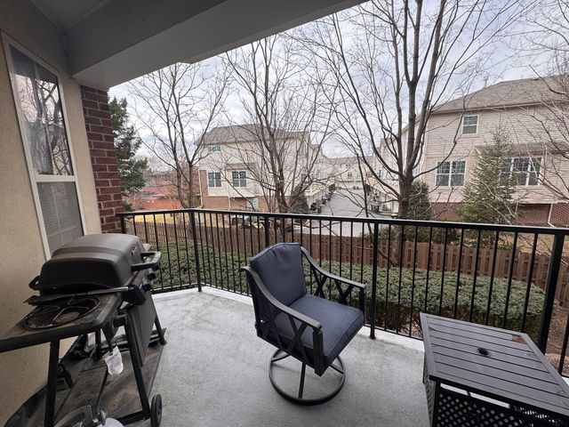 3135 Town Square Drive 104, Rolling Meadows, IL 60008