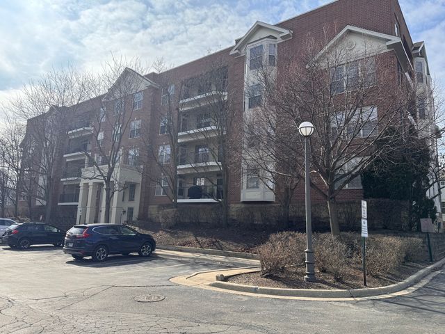 3135 Town Square Drive 104, Rolling Meadows, IL 60008