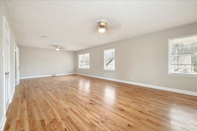 5676 WALNUT GROVE PL, Memphis, TN 38120