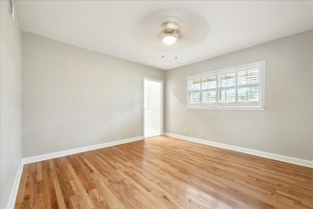 5676 WALNUT GROVE PL, Memphis, TN 38120
