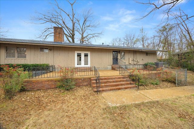 5676 WALNUT GROVE PL, Memphis, TN 38120