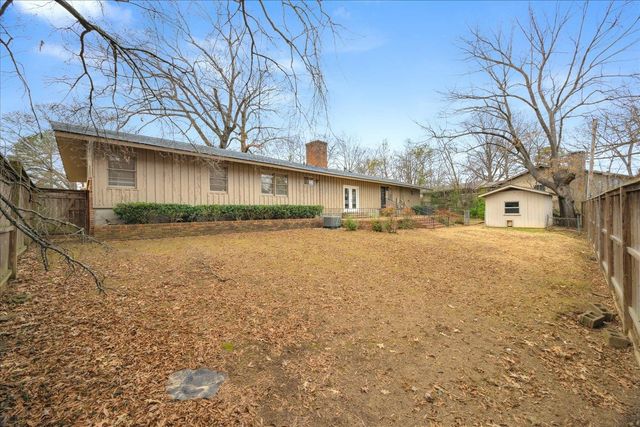 5676 WALNUT GROVE PL, Memphis, TN 38120