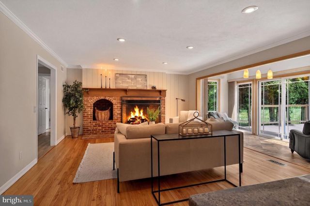 6 AQUA TER, Pennington, NJ 08534