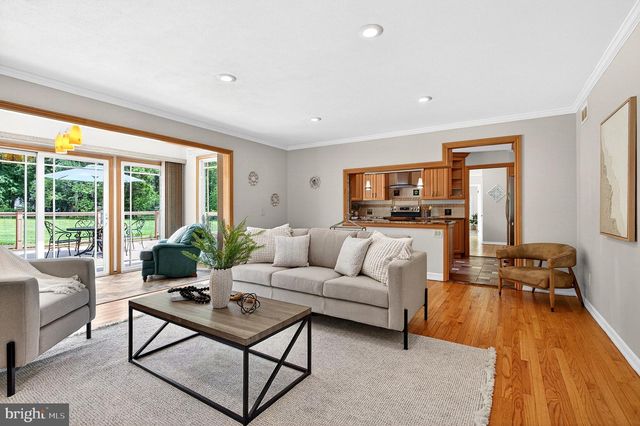 6 AQUA TER, Pennington, NJ 08534