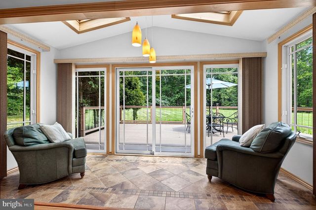 6 AQUA TER, Pennington, NJ 08534