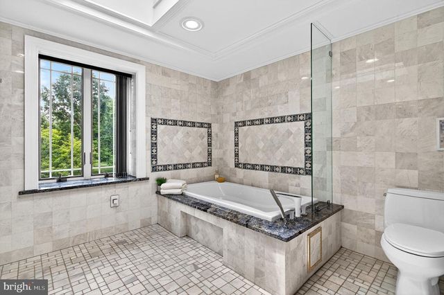 6 AQUA TER, Pennington, NJ 08534