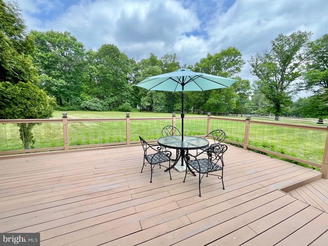 6 AQUA TER, Pennington, NJ 08534