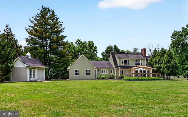 6 AQUA TER, Pennington, NJ 08534