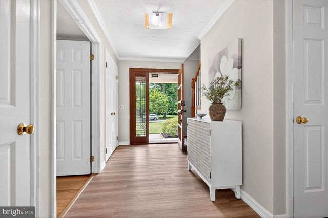 6 AQUA TER, Pennington, NJ 08534