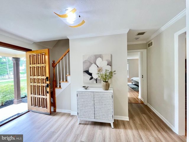 6 AQUA TER, Pennington, NJ 08534