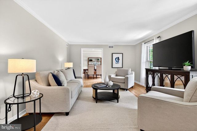 6 AQUA TER, Pennington, NJ 08534