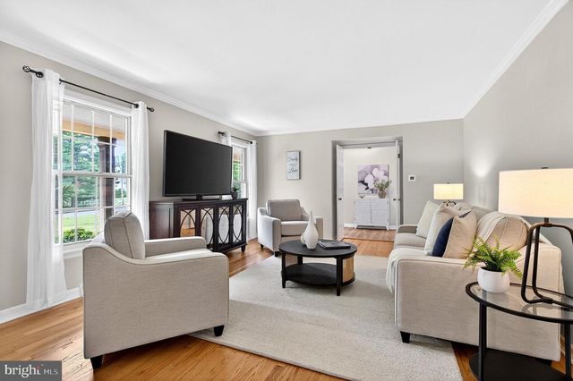 6 AQUA TER, Pennington, NJ 08534