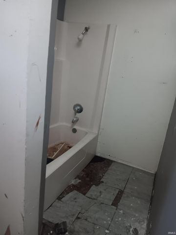 1018 E Mulberry Street, Evansville, IN 47714