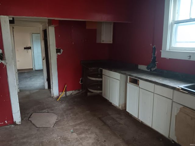 1018 E Mulberry Street, Evansville, IN 47714