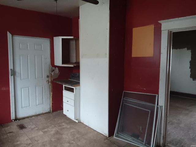 1018 E Mulberry Street, Evansville, IN 47714