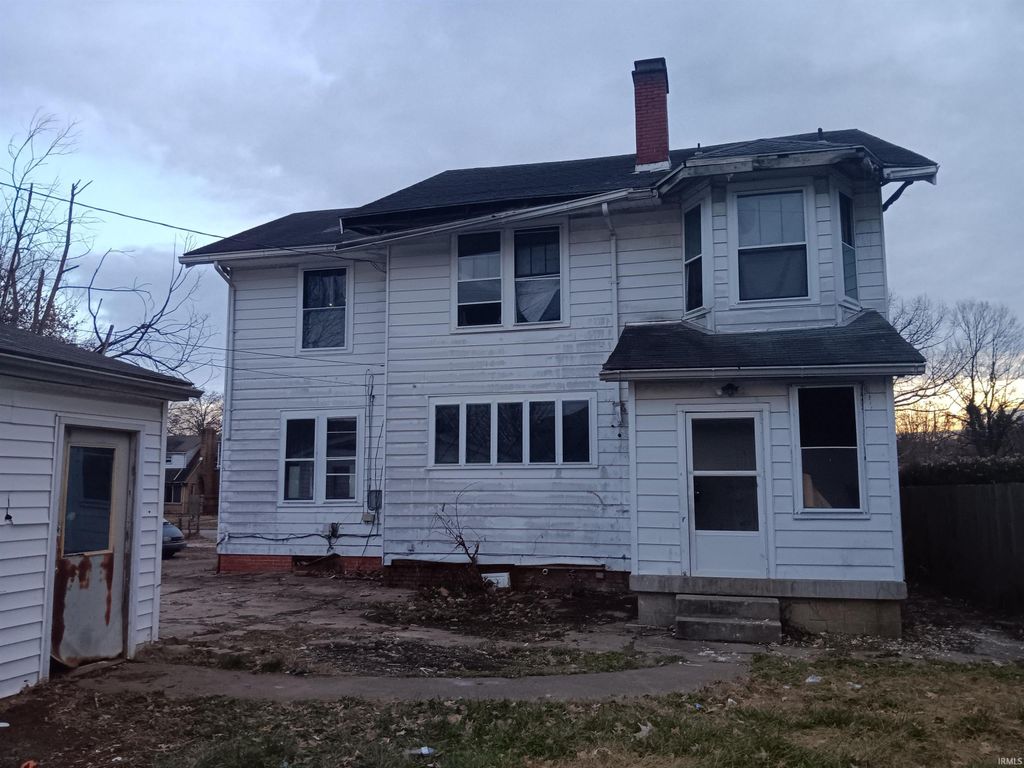 1018 E Mulberry Street, Evansville, IN 47714