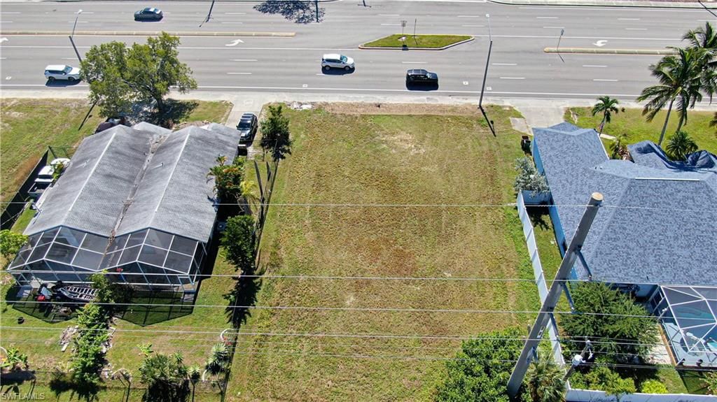 Image 5 of property listing at 933 Cape Coral PKWY W, Cape Coral, FL 33914