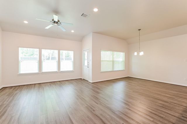 17686 Cedar Crest Drive, Conroe, TX 77306