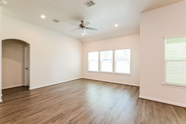 17686 Cedar Crest Drive, Conroe, TX 77306