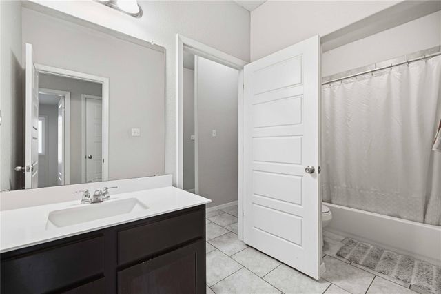 107 Saranac DR, Elgin, TX 78621