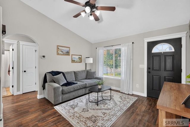 4543 Hershey Loop, Chubbuck, ID 83202