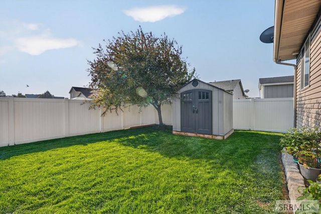 4543 Hershey Loop, Chubbuck, ID 83202