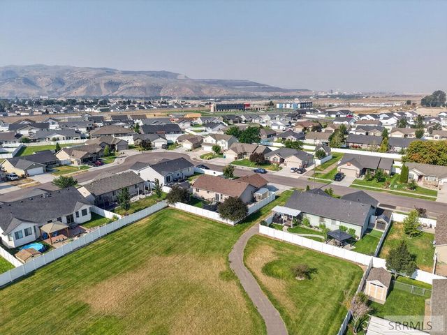 4543 Hershey Loop, Chubbuck, ID 83202