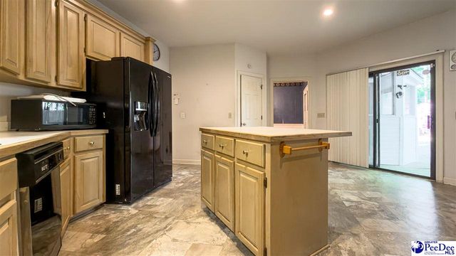 708 Yorkshire Court, Florence, SC 29505