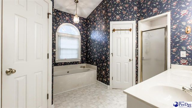 708 Yorkshire Court, Florence, SC 29505