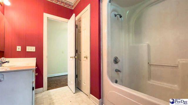 708 Yorkshire Court, Florence, SC 29505