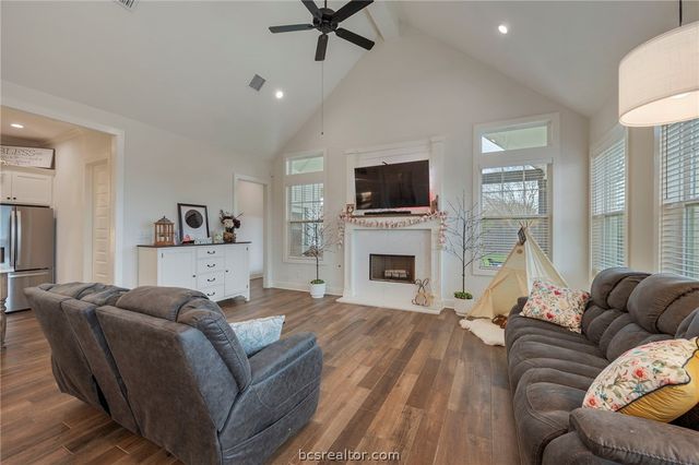 4357 Fox River Lane, Bryan, TX 77802