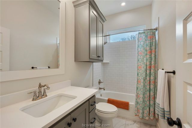 4357 Fox River Lane, Bryan, TX 77802