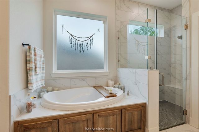 4357 Fox River Lane, Bryan, TX 77802