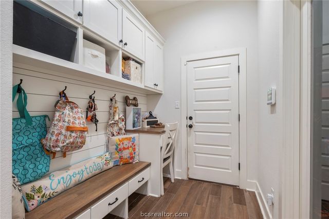 4357 Fox River Lane, Bryan, TX 77802