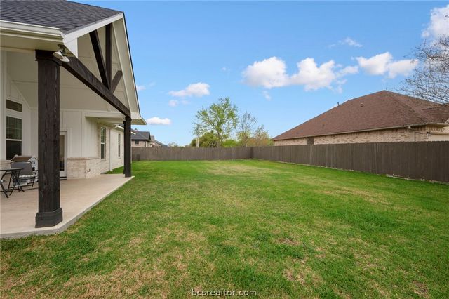 4357 Fox River Lane, Bryan, TX 77802