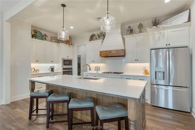 4357 Fox River Lane, Bryan, TX 77802