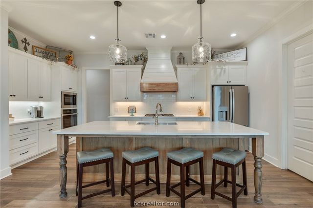 4357 Fox River Lane, Bryan, TX 77802