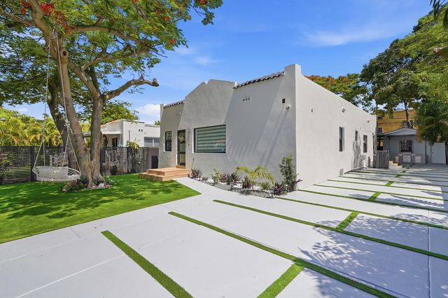2239 SW 10TH Street, Miami, FL 33135