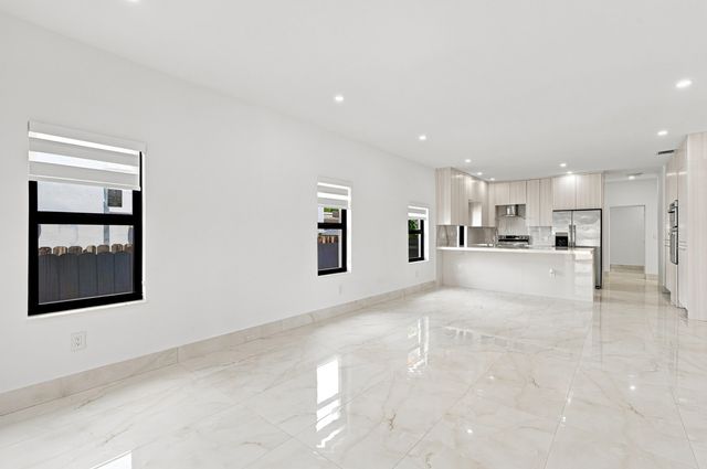 2239 SW 10TH Street, Miami, FL 33135