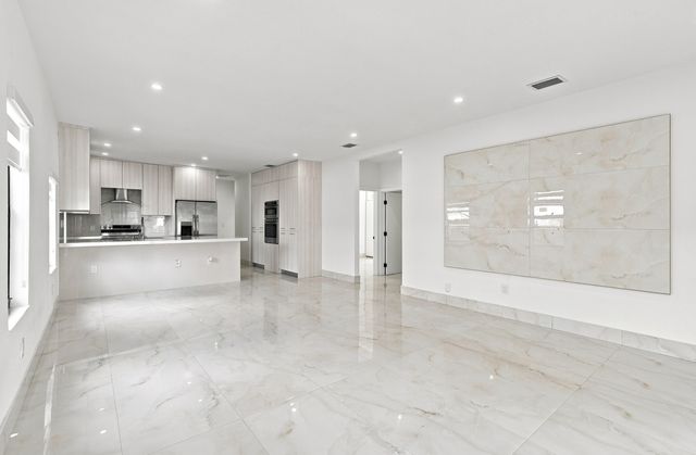 2239 SW 10TH Street, Miami, FL 33135