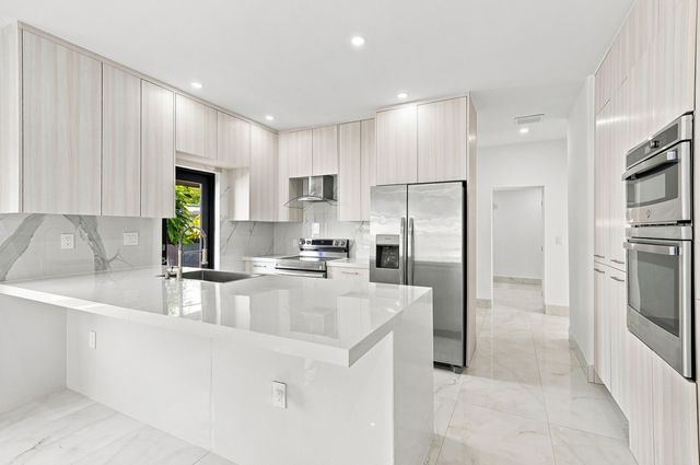 2239 SW 10TH Street, Miami, FL 33135