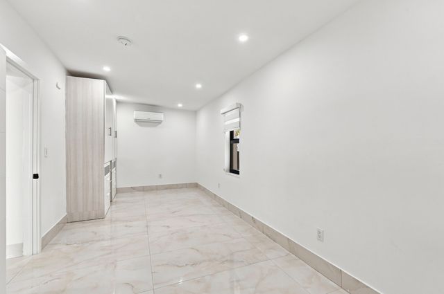 2239 SW 10TH Street, Miami, FL 33135